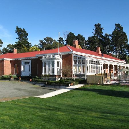 Ugbrooke Country Estate Hotel Lower Dashwood Bagian luar foto