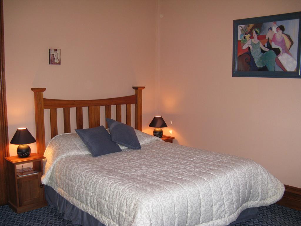 Ugbrooke Country Estate Hotel Lower Dashwood Bagian luar foto