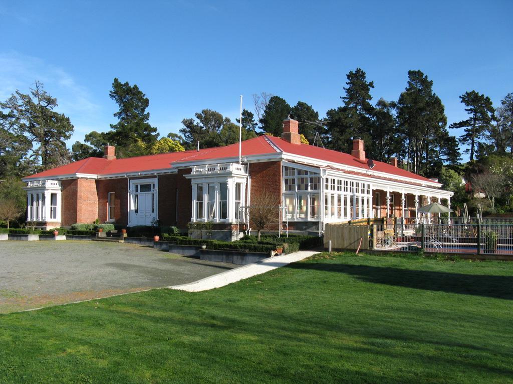 Ugbrooke Country Estate Hotel Lower Dashwood Bagian luar foto